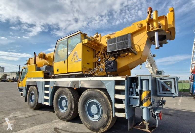 Grue Liebherr 1055/1 mobile crane