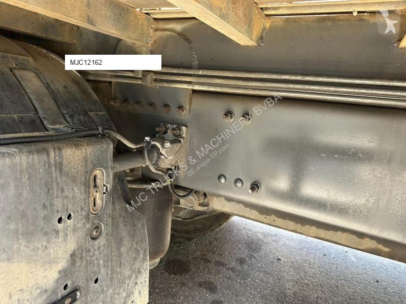 Camion Volvo FMX 330 8x4 TRIDEM + CRANE EFFER...