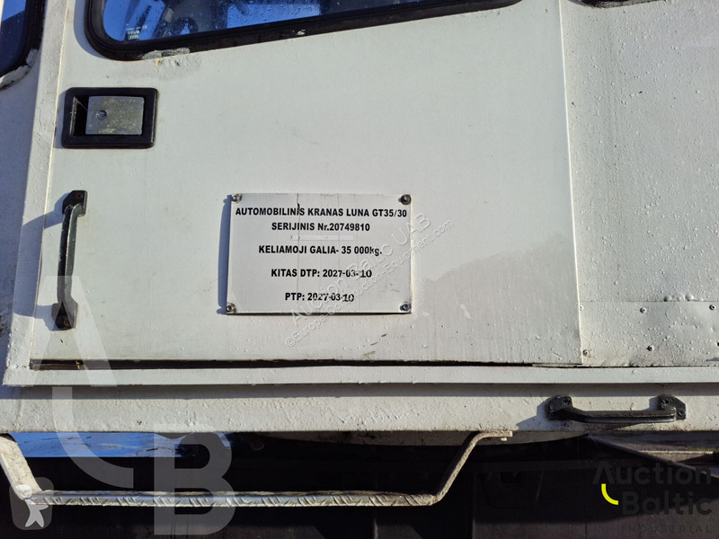 Grue Mercedes Actros 3331