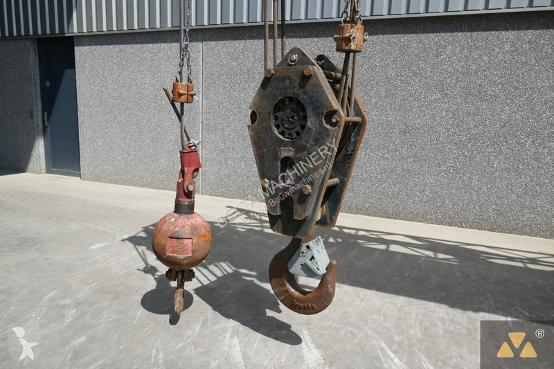 Grua Grove RT700E