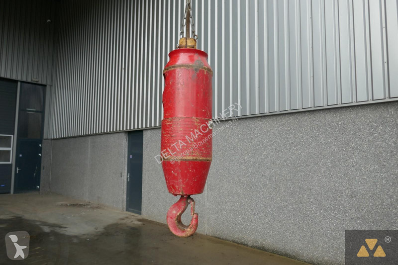 رافعة Liebherr 1100