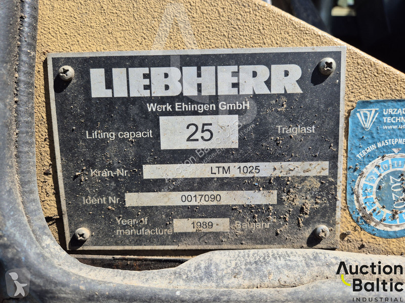 Grúa Liebherr 1025