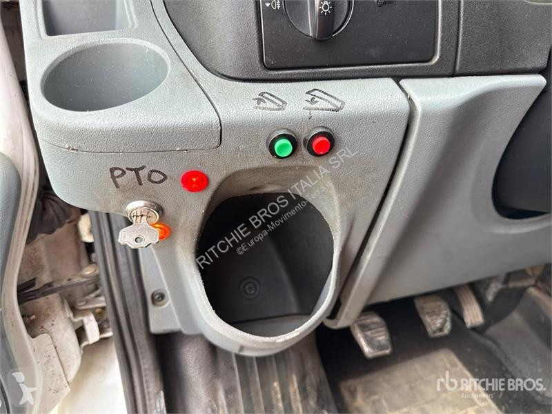 Kraan Ford Amco Veba V703 2S on Ford Transit...