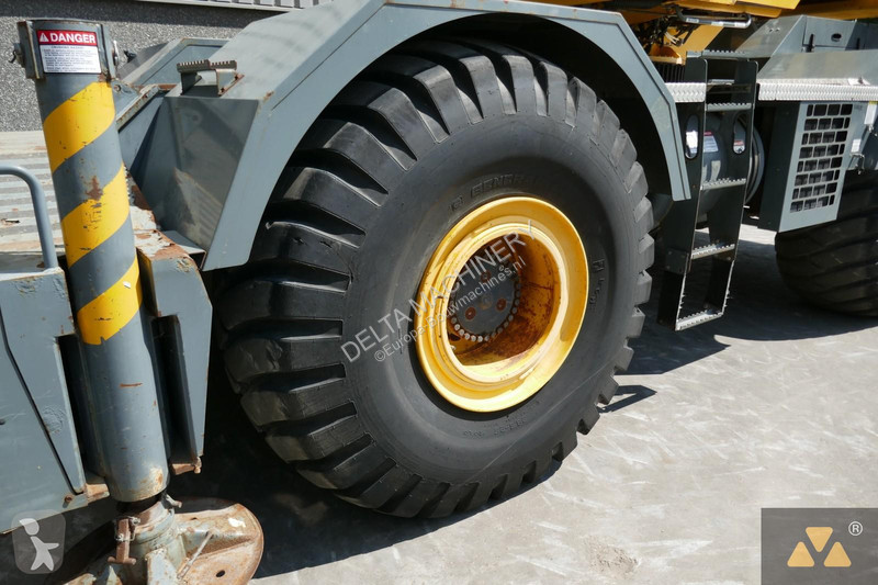 Grua Grove RT700E