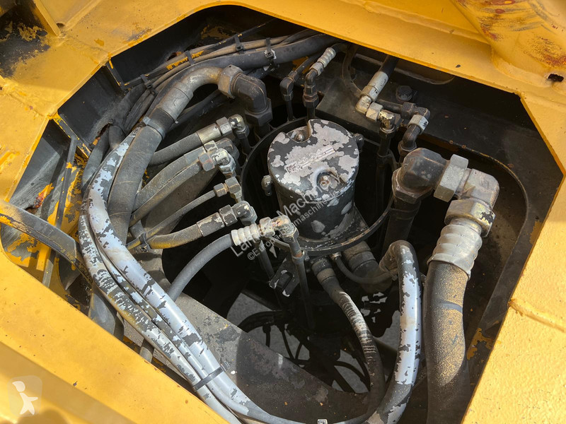 Žeriav Liebherr 1035-3 .