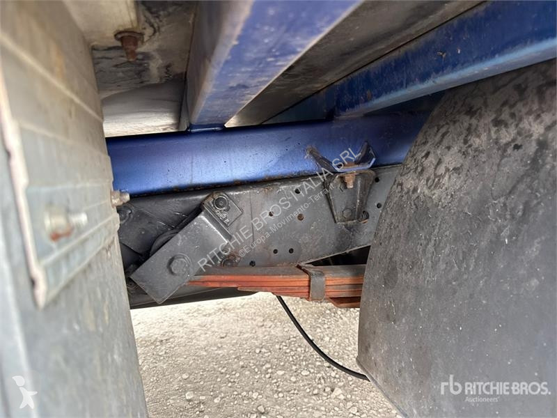 Kran Iveco HC Industrie HC33A3 700 kg on  Iveco...