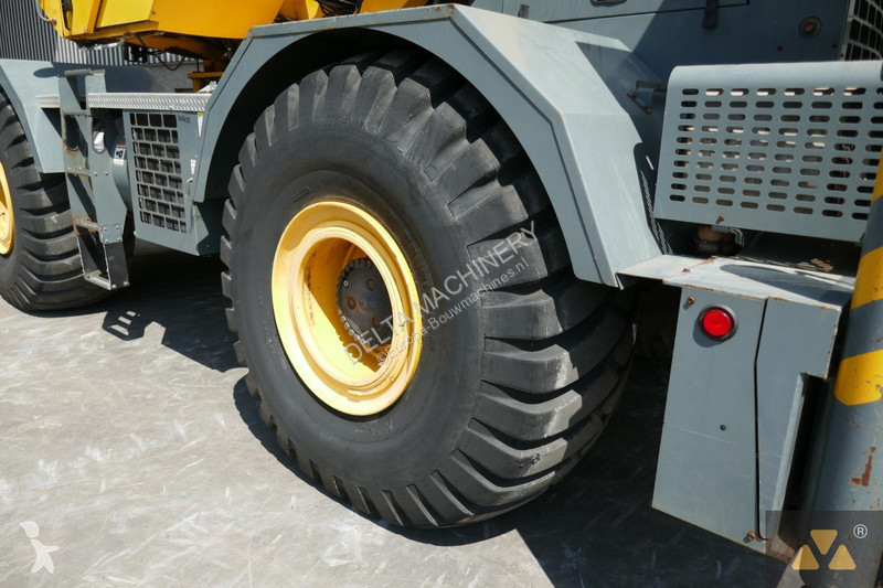 Grua Grove RT700E