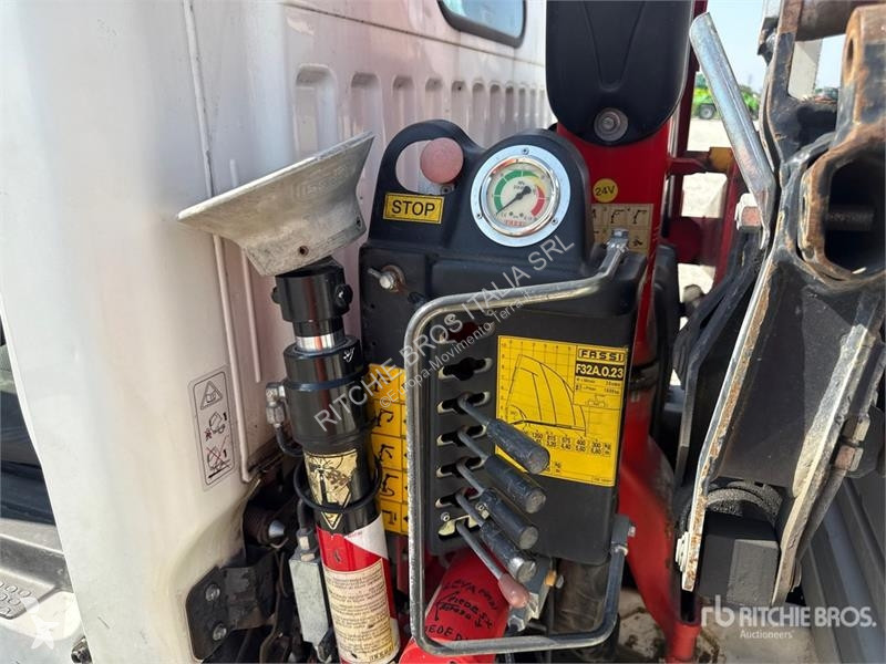Grua Nissan Fassi F32.A 0.23 Active 1600 kg on...