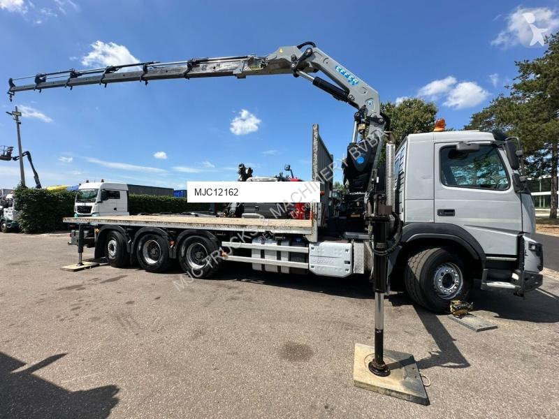 Camion Volvo FMX 330 8x4 TRIDEM + CRANE EFFER...
