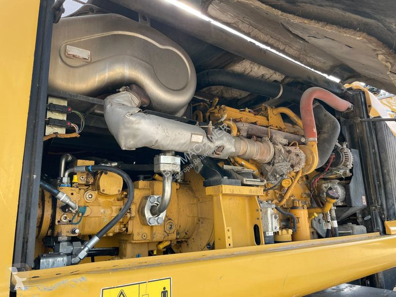 Jeřáb Caterpillar MH3024