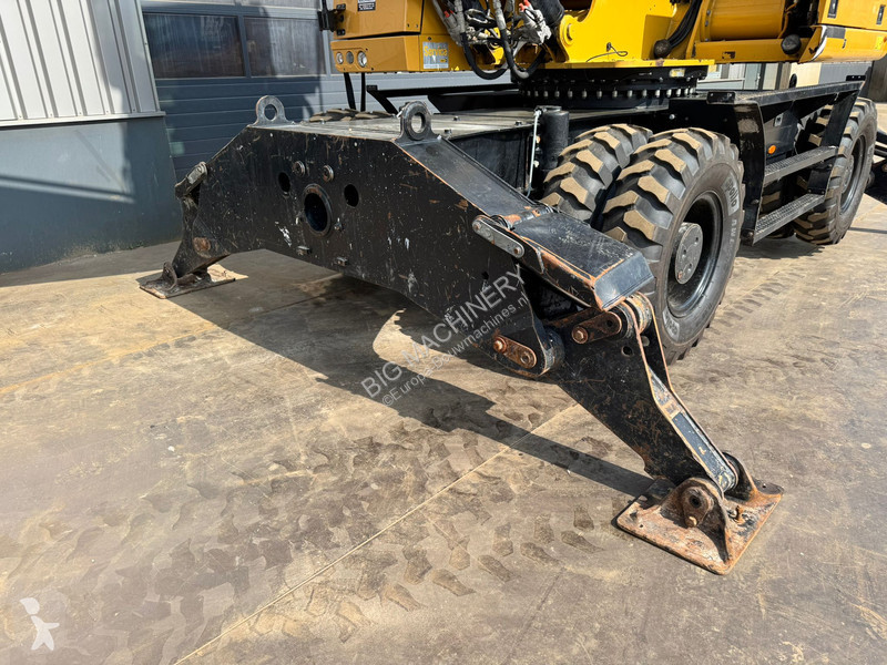 Kran Caterpillar MH3024