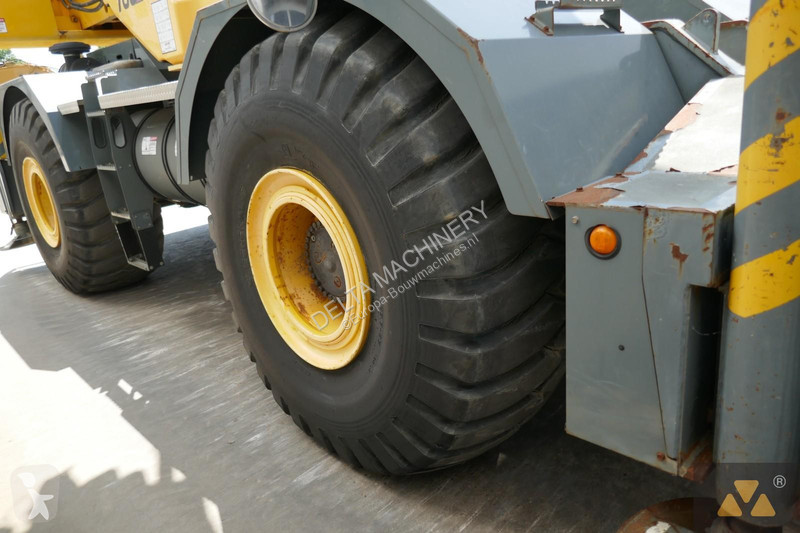 Grua Grove RT700E