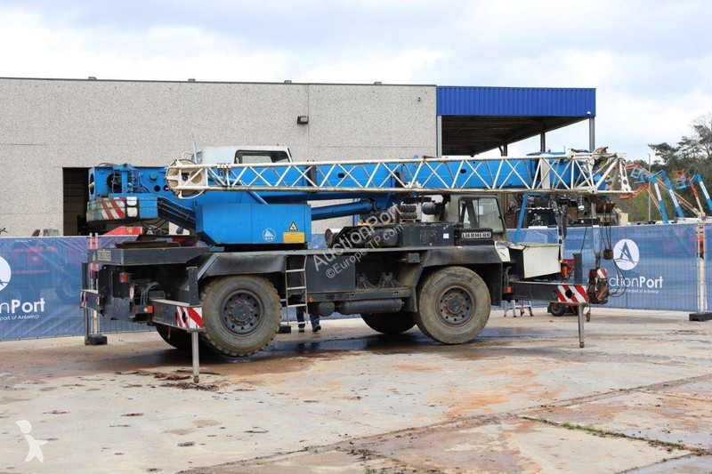 Macara Liebherr 1025