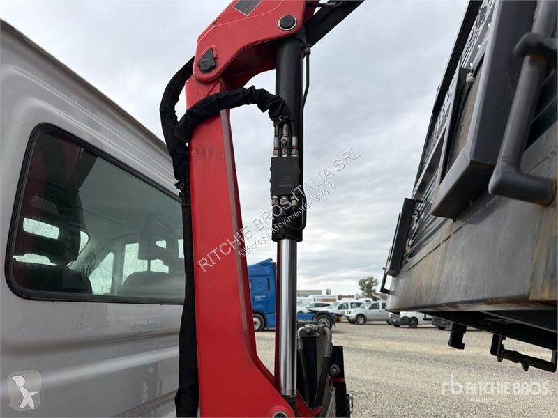 رافعة Iveco Palfinger PK3400 990 kg on  Iveco...