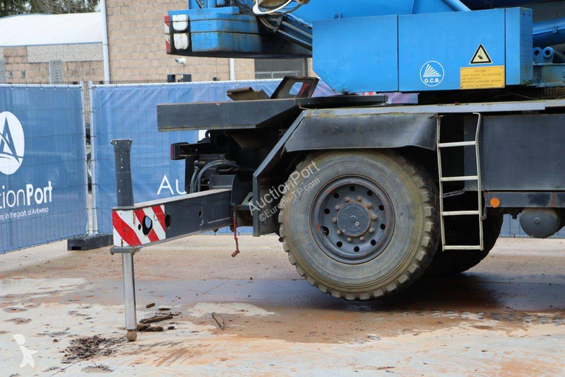 Macara Liebherr 1025