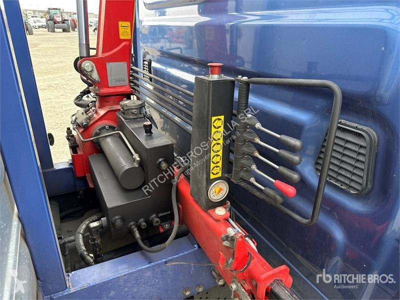 Kran Iveco HC Industrie HC33A3 700 kg on  Iveco...
