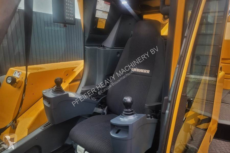 Kran Liebherr 1070-4.2 Dutch Vehicle...