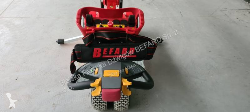 Grua Befard Kołowy mini żuraw BEFARD DG820.3