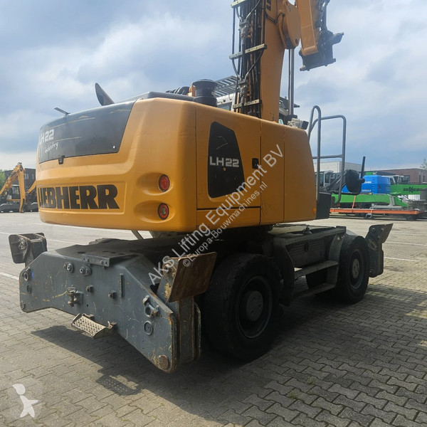 رافعة Liebherr LH22
