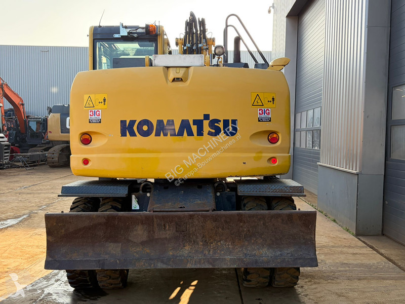 جرافة Komatsu PW148-10