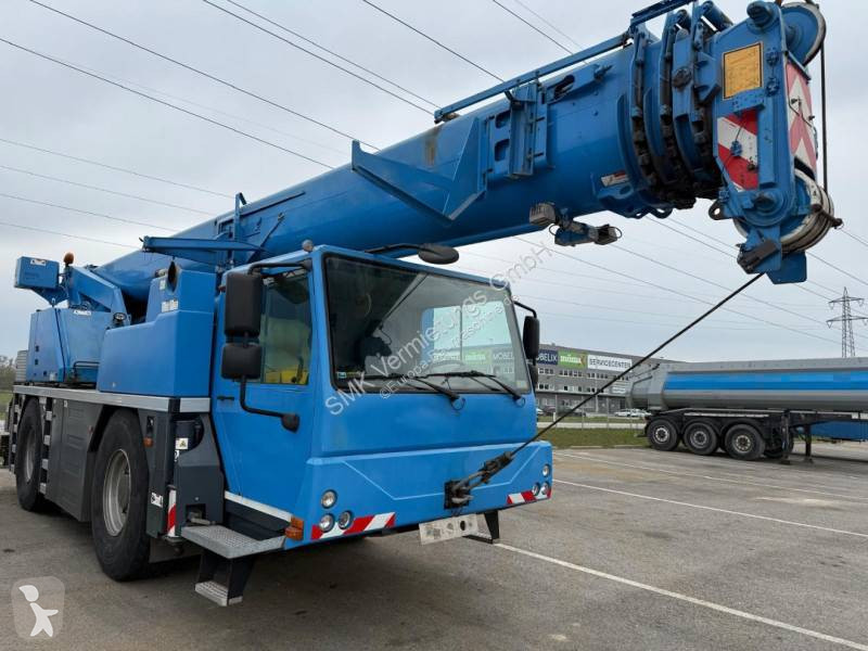 Žeriav Liebherr 1040-2.1