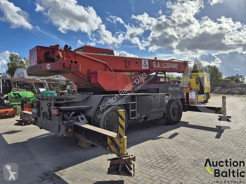 Macara Liebherr UTM 526