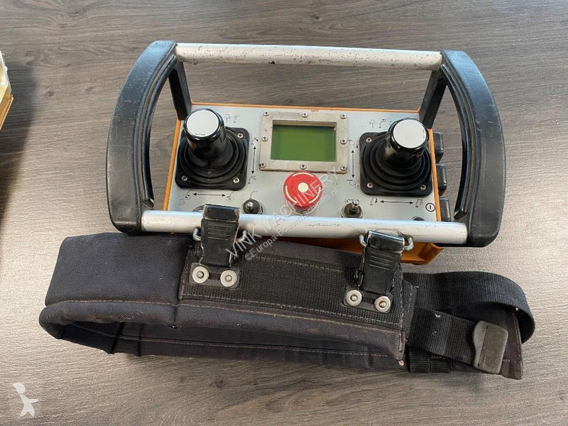 Grua Böcker AK 35/3000 SPS