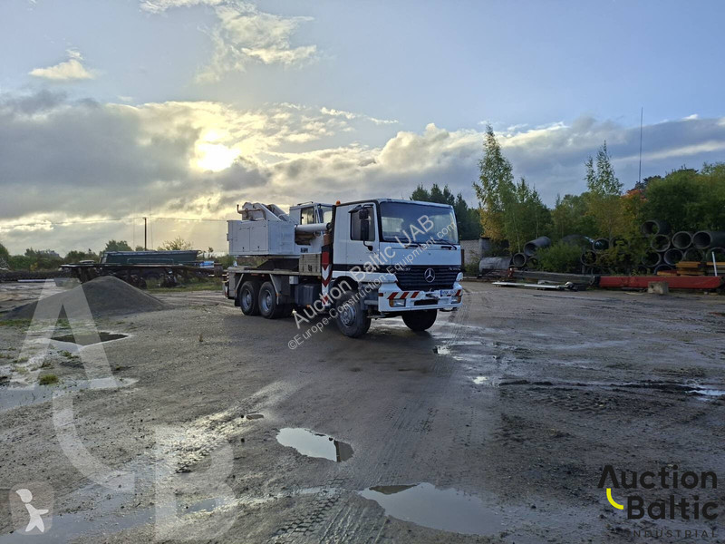 Grue Mercedes Actros 3331
