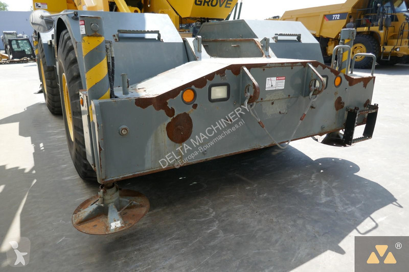 Grua Grove RT700E
