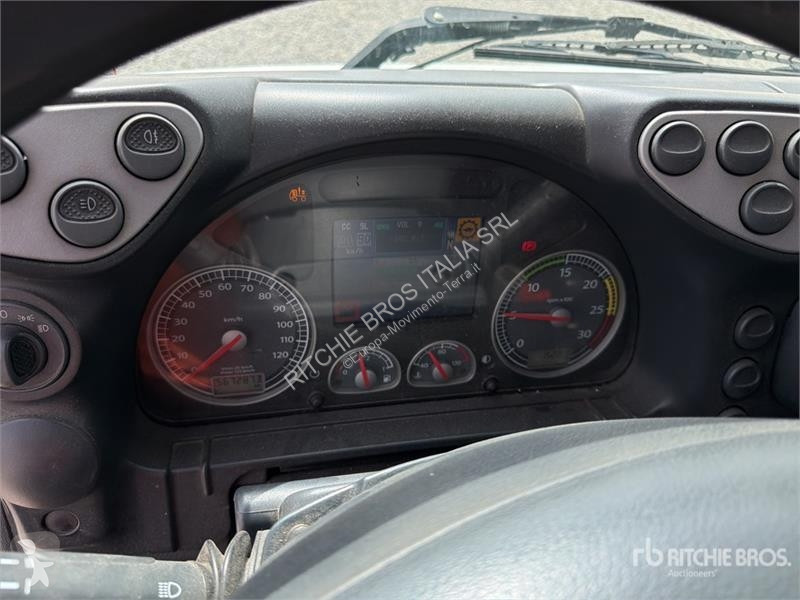 Кран Iveco Stralis 420
