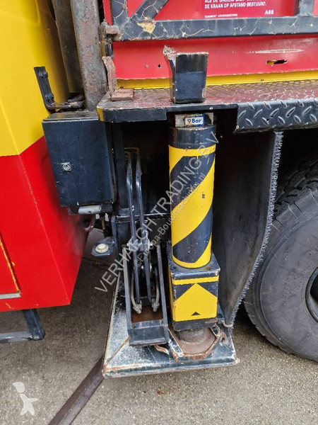 Grua Spierings SK 365 AT3