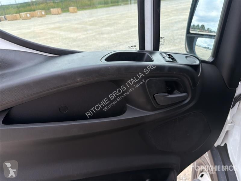 رافعة Iveco Palfinger PK3400 990 kg on  Iveco...