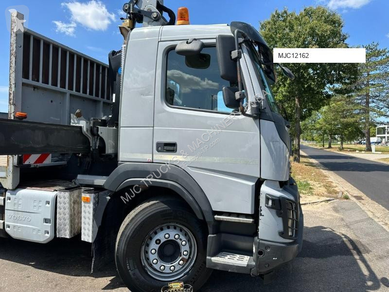 Camion Volvo FMX 330 8x4 TRIDEM + CRANE EFFER...