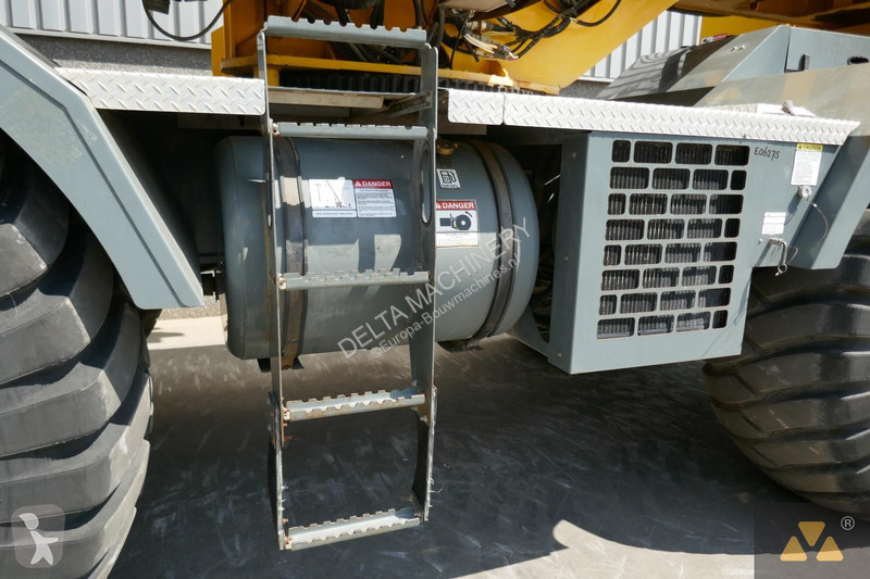 Grua Grove RT700E