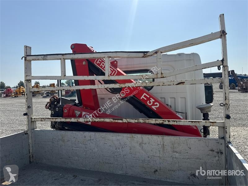 Grua Nissan Fassi F32.A 0.23 Active 1600 kg on...