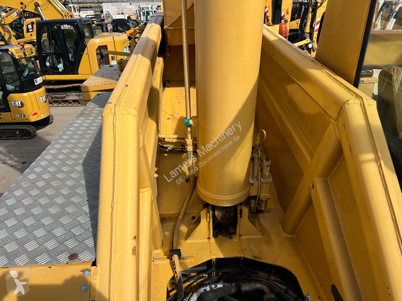 Žeriav Liebherr 1035-3 .
