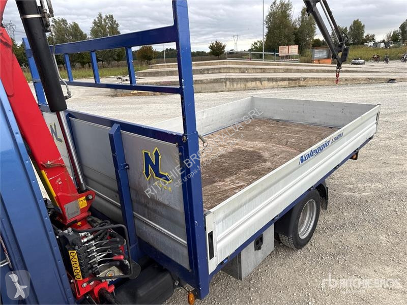 Kran Iveco HC Industrie HC33A3 700 kg on  Iveco...