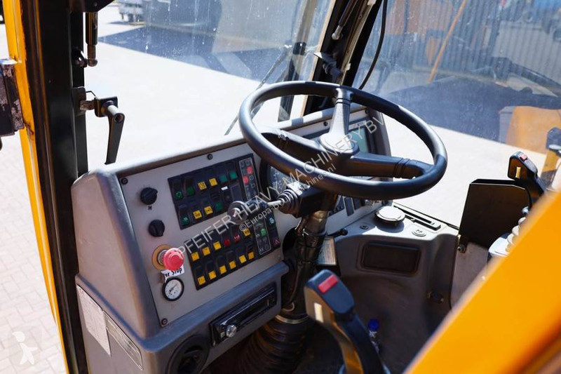 Grua Demag AC30 City Diesel, 4x4x4 Drive, 30t...