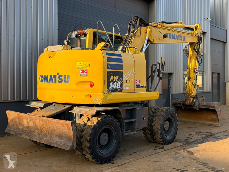 جرافة Komatsu PW148-10