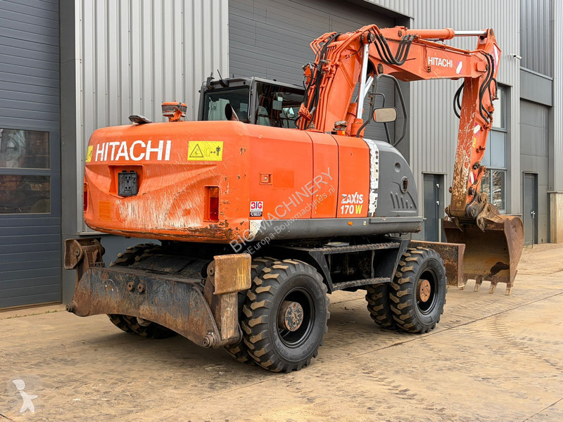 Rýpadlo Hitachi