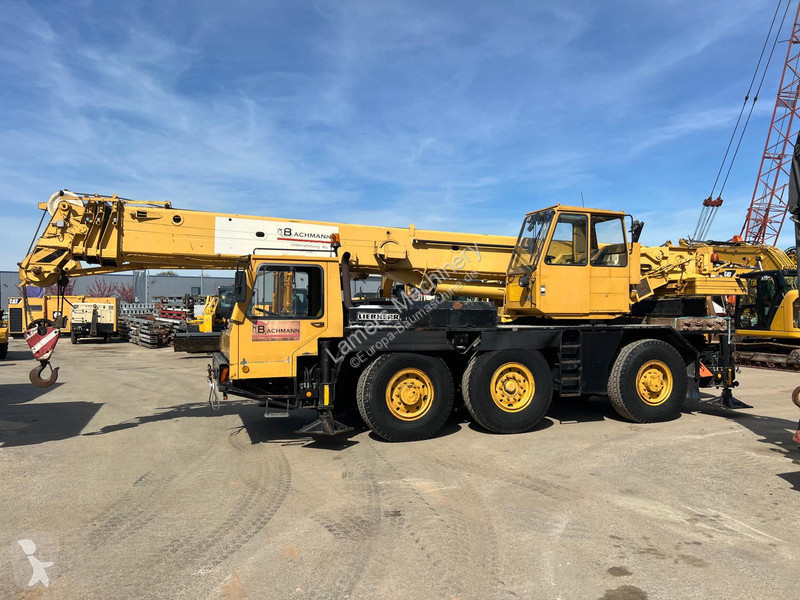 Žeriav Liebherr 1035-3 .