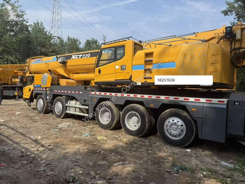 Jeřáb XCMG XCT220