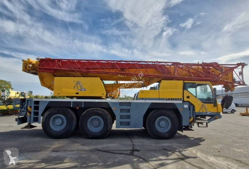 Grue Liebherr 1055/1 mobile crane