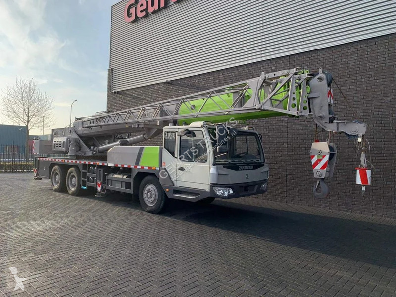 Grua Zoomlion QY25V51.5 25 TONS...