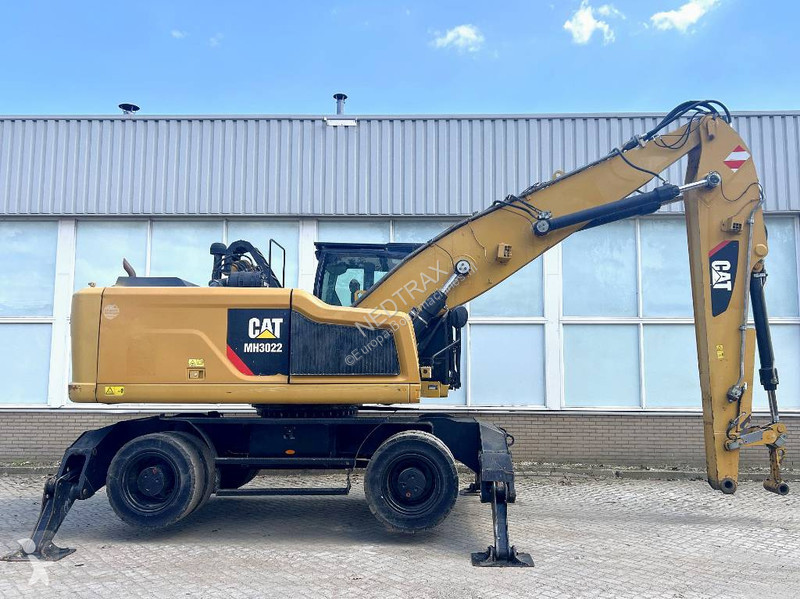 Gru Caterpillar MH 3022    2015    CE