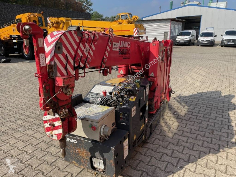 Grúa Unic URW-295