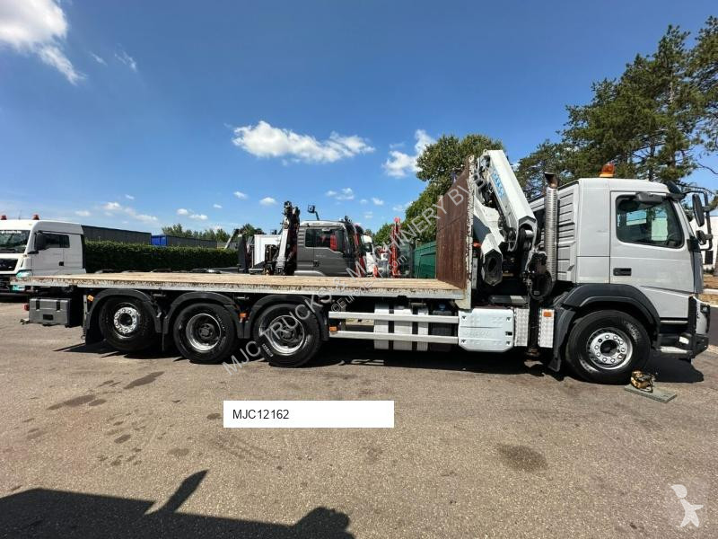 Camion Volvo FMX 330 8x4 TRIDEM + CRANE EFFER...