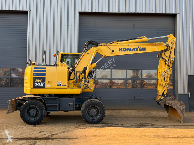 جرافة Komatsu PW148-10