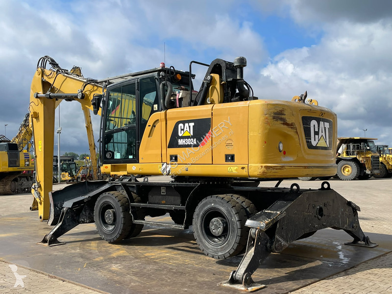 Jeřáb Caterpillar MH3024