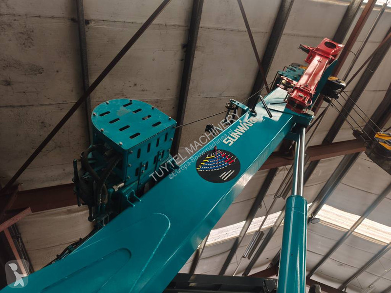 Grue Sunward tele crawler crane telescooprupskraan